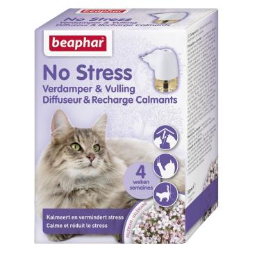 Beaphar No Stress diffuser til katte, viser kat og diffuser på blomsterbaggrund.