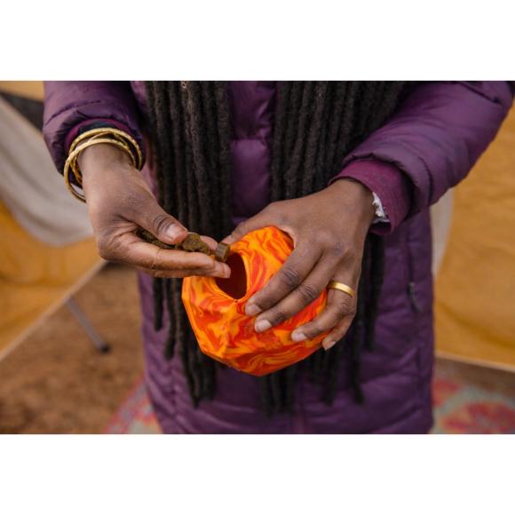 Gnawt-a-Rock – Sjov foderaktivering til hund